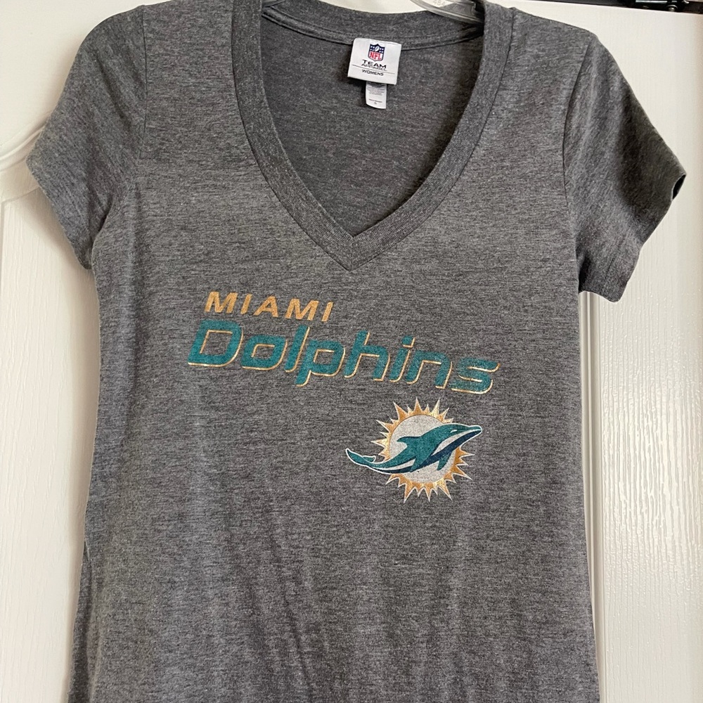 NFL Miami Dolphins size S t-shirt